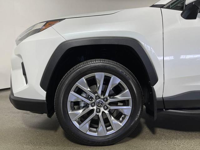 Photo of 2023 Blizzard Pearl Toyota RAV4