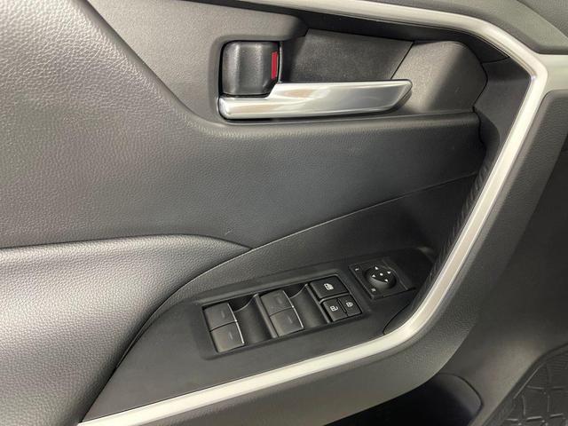 Photo of 2023 Blizzard Pearl Toyota RAV4