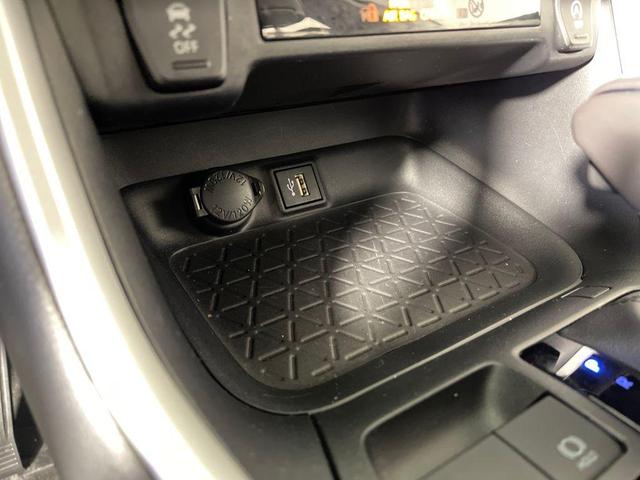 Photo of 2023 Blizzard Pearl Toyota RAV4