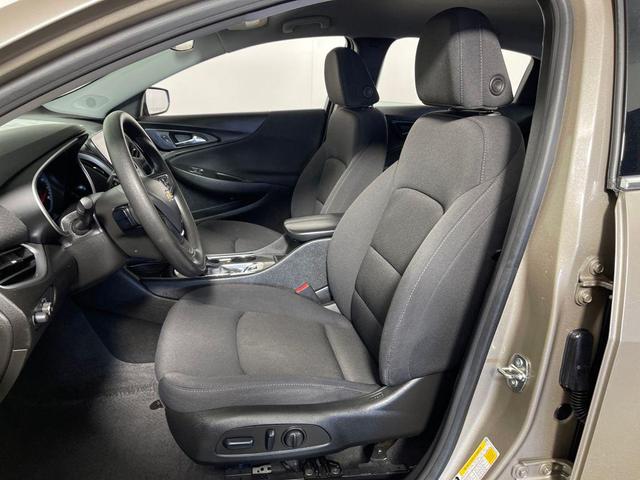 Photo of 2024 Mineral Gray Metallic Chevrolet Malibu