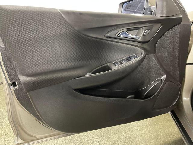 Photo of 2024 Mineral Gray Metallic Chevrolet Malibu