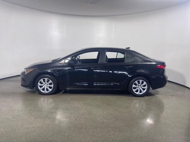 Photo of 2022 Black Sand Pearl Toyota Corolla