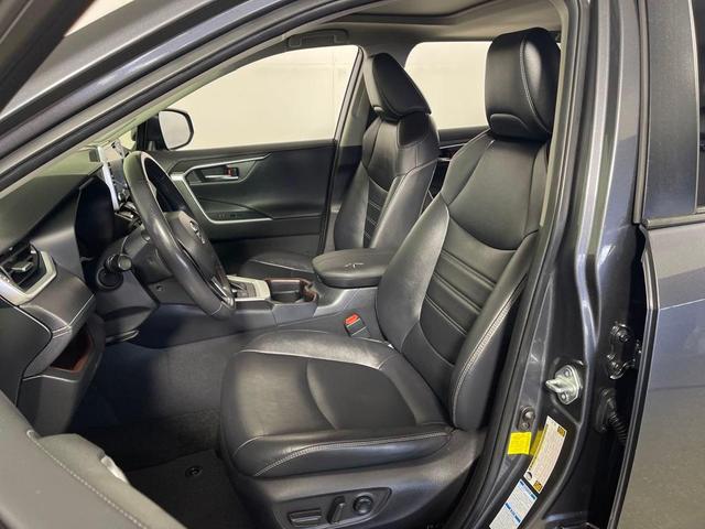 Photo of 2020 Magnetic Gray Toyota RAV4 Hybrid