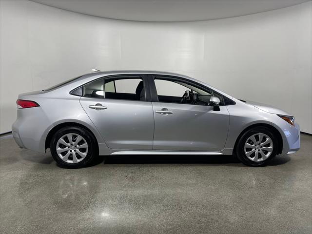Photo of 2022 Classic Silver Toyota Corolla
