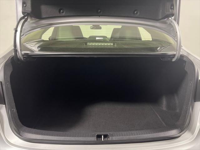 Photo of 2022 Classic Silver Toyota Corolla