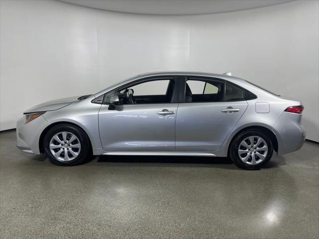 Photo of 2022 Classic Silver Toyota Corolla