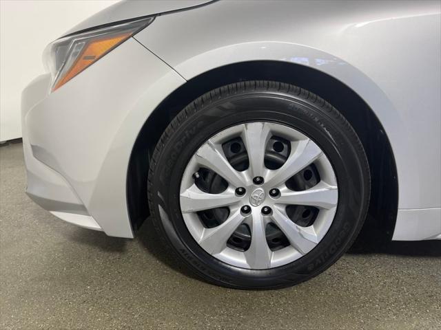 Photo of 2022 Classic Silver Toyota Corolla