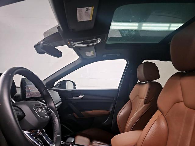 Photo of 2022 Black Audi Q5