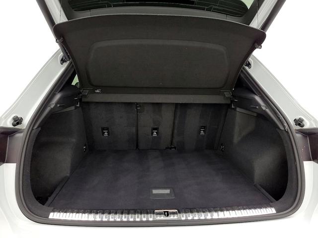 Photo of 2021 White Audi Q3