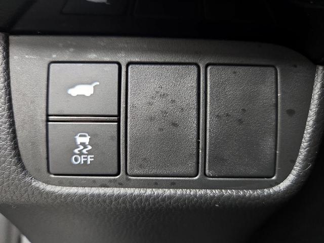 Photo of 2024 White Honda CR-V Hybrid
