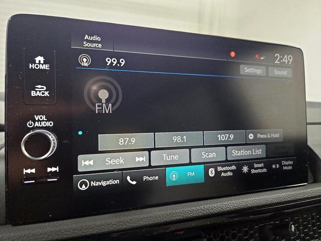 Photo of 2024 White Honda CR-V Hybrid