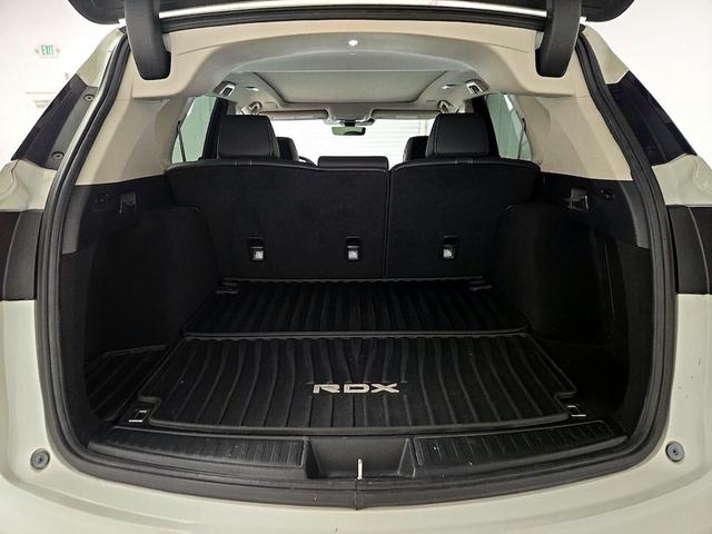 Photo of 2019 White Acura RDX