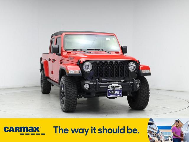 Photo of 2022 Red Jeep Gladiator