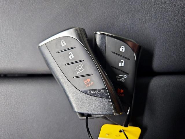 Photo of 2024 Gray Lexus TX 350