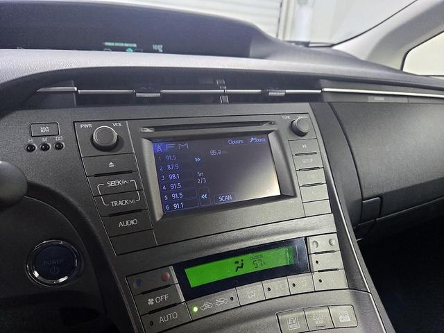 Photo of 2015 Blue Toyota Prius