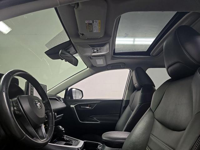 Photo of 2019 Silver Toyota RAV4