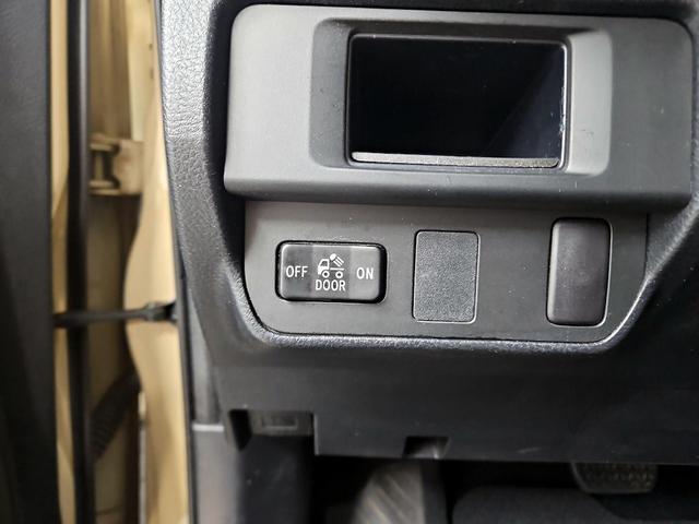 Photo of 2017 Tan Toyota Tacoma