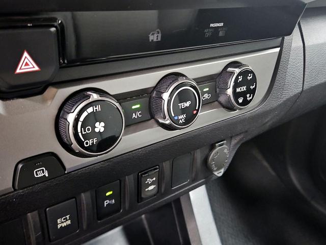 Photo of 2017 Tan Toyota Tacoma