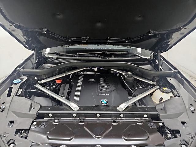 Photo of 2022 Black BMW X5