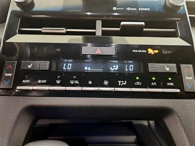 Photo of 2022 Gray Toyota Avalon