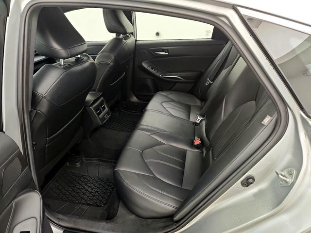 Photo of 2022 Gray Toyota Avalon