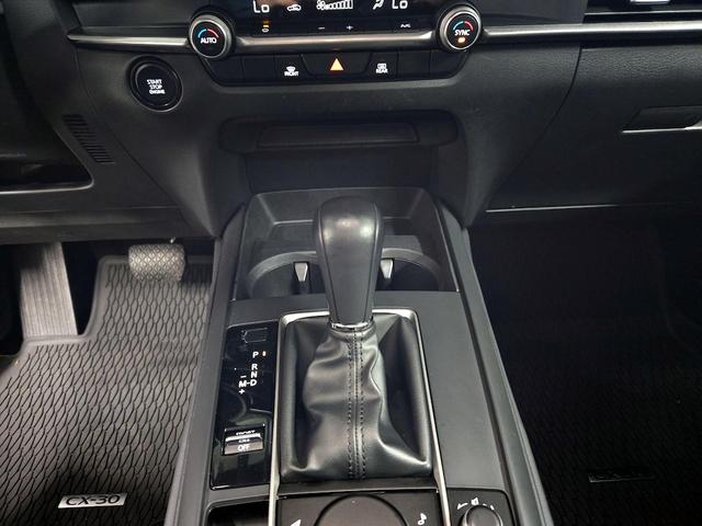 Photo of 2022 White Mazda CX-30