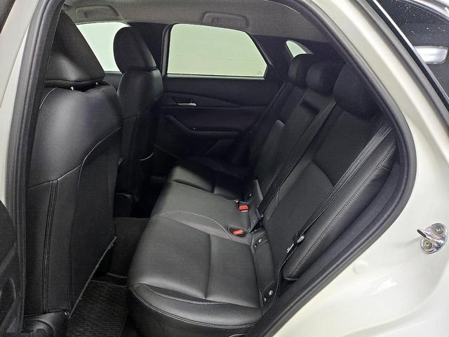 Photo of 2022 White Mazda CX-30