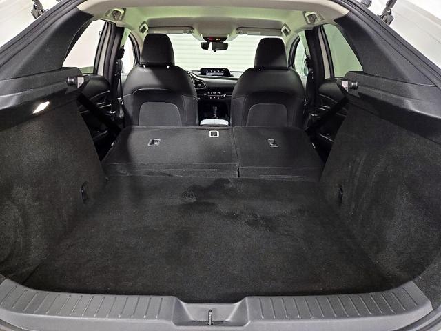 Photo of 2022 White Mazda CX-30