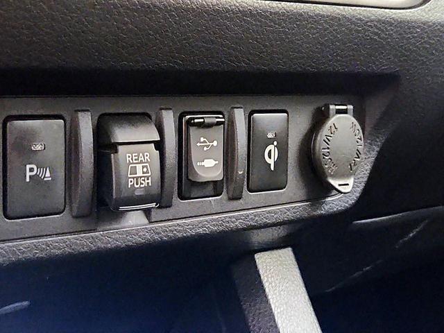 Photo of 2019 Gray Toyota Tacoma