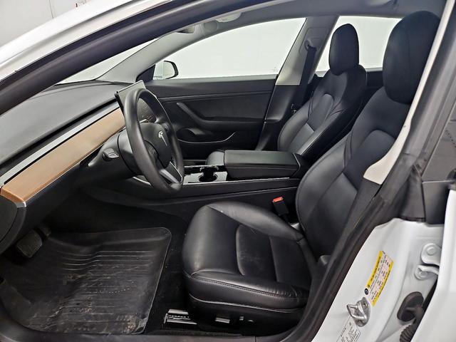 Photo of 2020 White Tesla Model 3