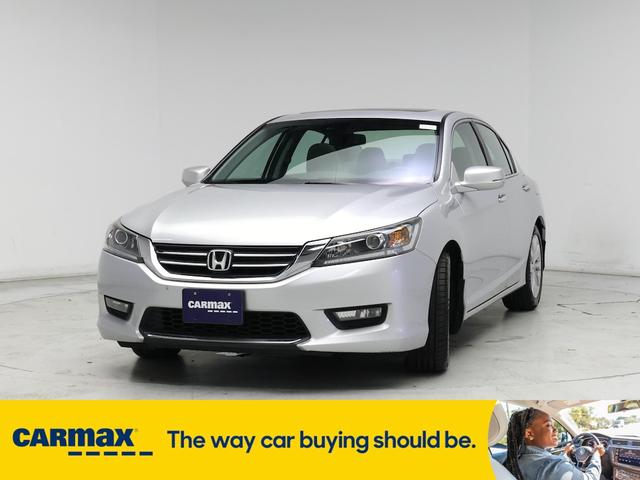 Photo of 2014 Silver Honda Accord