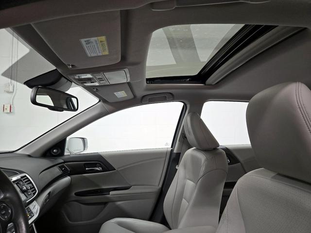 Photo of 2014 Silver Honda Accord