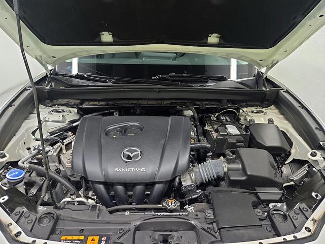 Photo of 2022 White Mazda CX-30