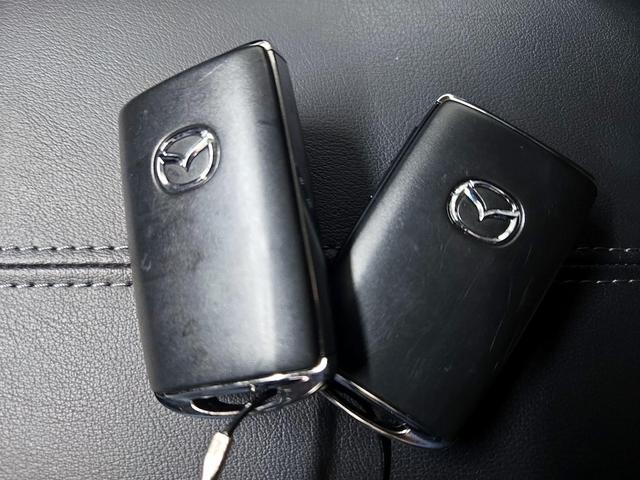 Photo of 2022 White Mazda CX-30