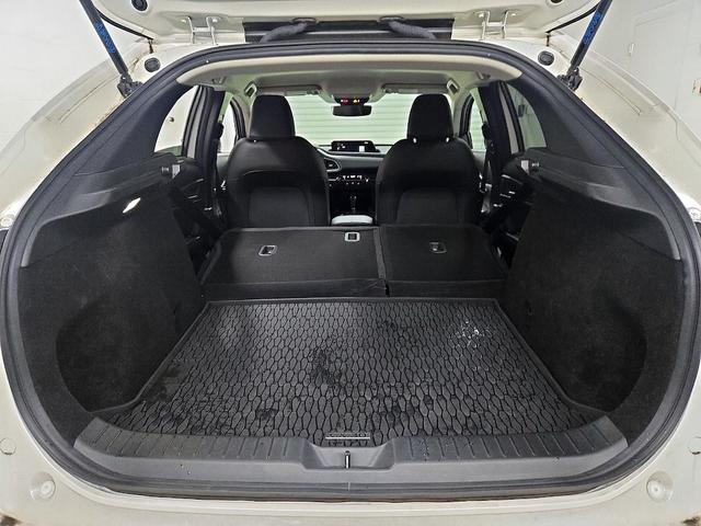 Photo of 2022 White Mazda CX-30