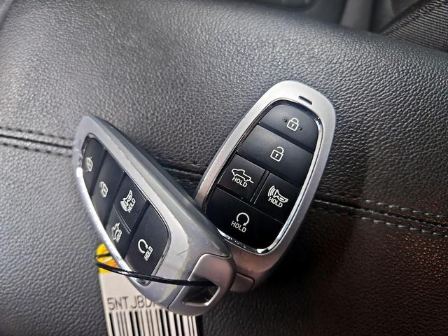 Photo of 2023 Blue Hyundai SANTA CRUZ