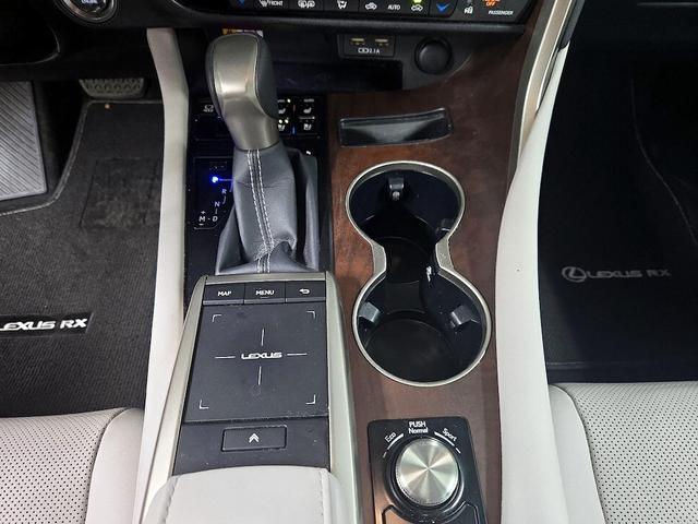 Photo of 2022 Gray Lexus RX 350