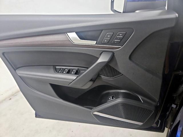 Photo of 2021 Blue Audi Q5