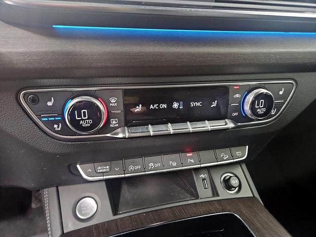Photo of 2021 Blue Audi Q5