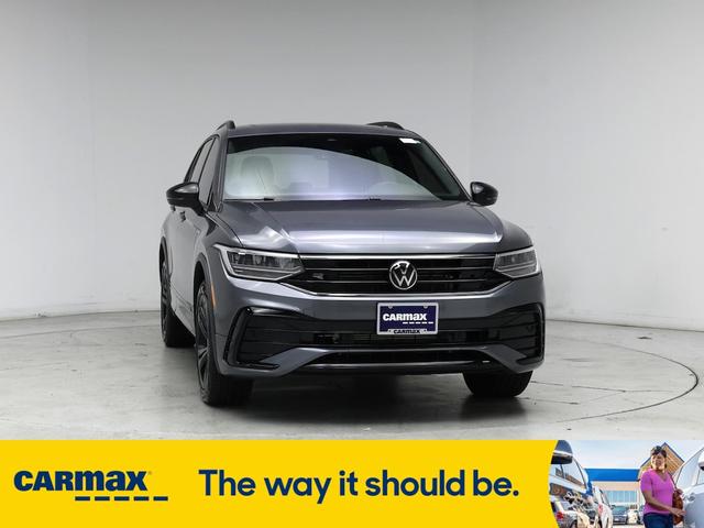 Photo of 2023 Gray Volkswagen Tiguan