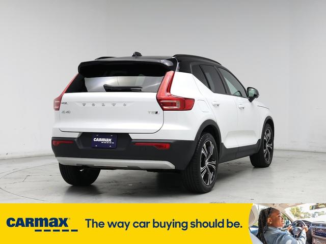 Photo of 2021 White Volvo XC40