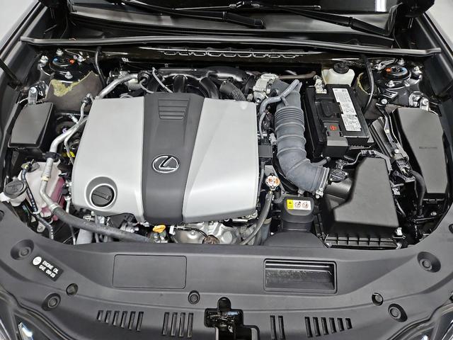 Photo of 2022 Black Lexus ES 350