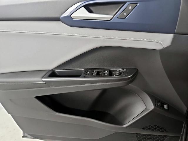 Photo of 2024 Gray Volkswagen Taos