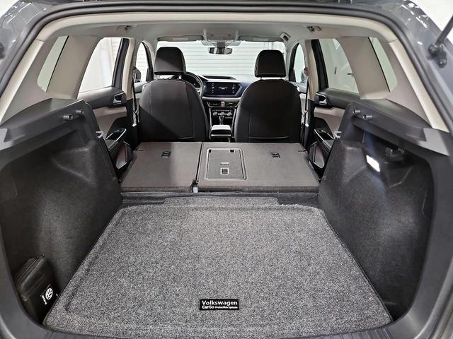 Photo of 2024 Gray Volkswagen Taos
