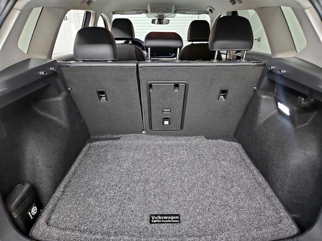Photo of 2024 Gray Volkswagen Taos