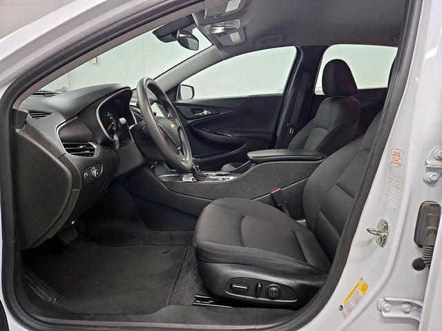 Photo of 2023 White Chevrolet Malibu