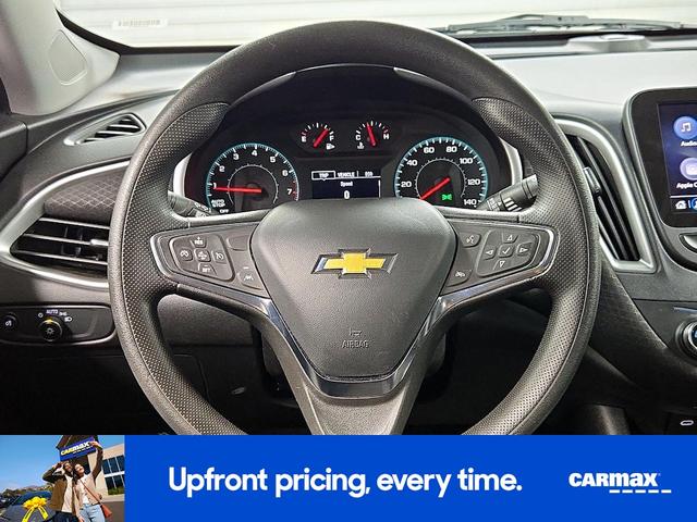 Photo of 2023 White Chevrolet Malibu