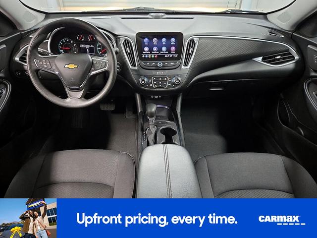 Photo of 2023 White Chevrolet Malibu