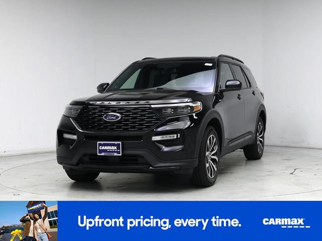 Photo of 2022 Black Ford Explorer