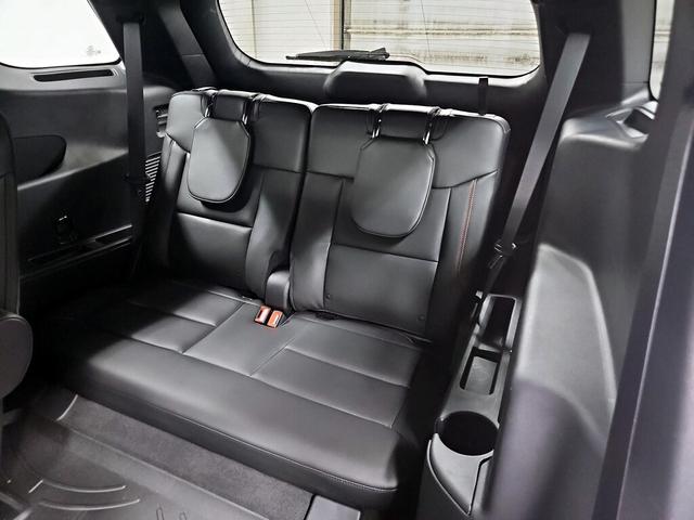 Photo of 2022 Black Ford Explorer